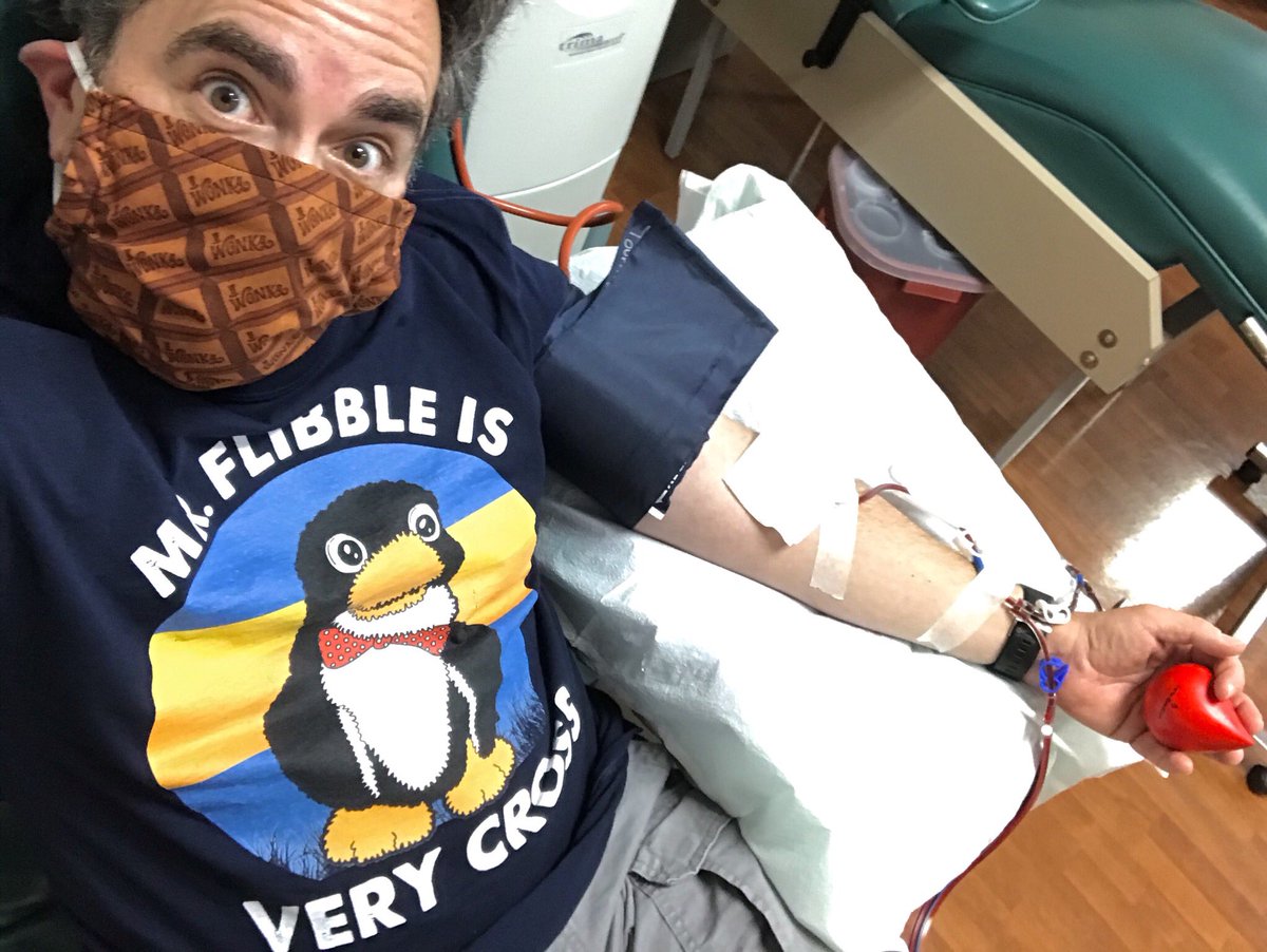DeathFox99's tweet photo. Wearing my new @RedDwarfHQ T-shirt and #WillyWonka #COVID19 #QuarantineMask (from @CosplayMermaid during today’s @CarterBloodCare #PlateletDonation! 🩸💪🍫
#GiveForLife #CarterBloodCare #PlateletDonor #GiveBlood #RedDwarf #MrFlibbleIsVeryCross #Smeghead #WonkaBar #Wonka https://t.co/FyuhGxBmXU