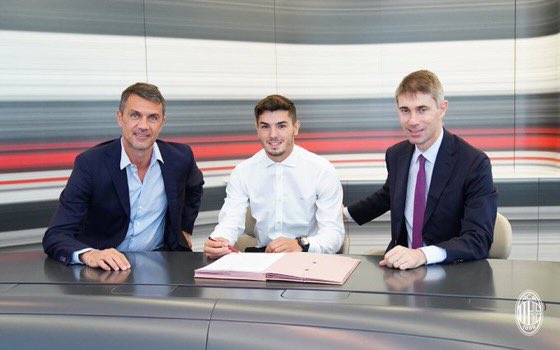 AC_MilanFR's tweet photo. #WelcomeBrahim 🔴⚫️ https://t.co/ywucUitkF9