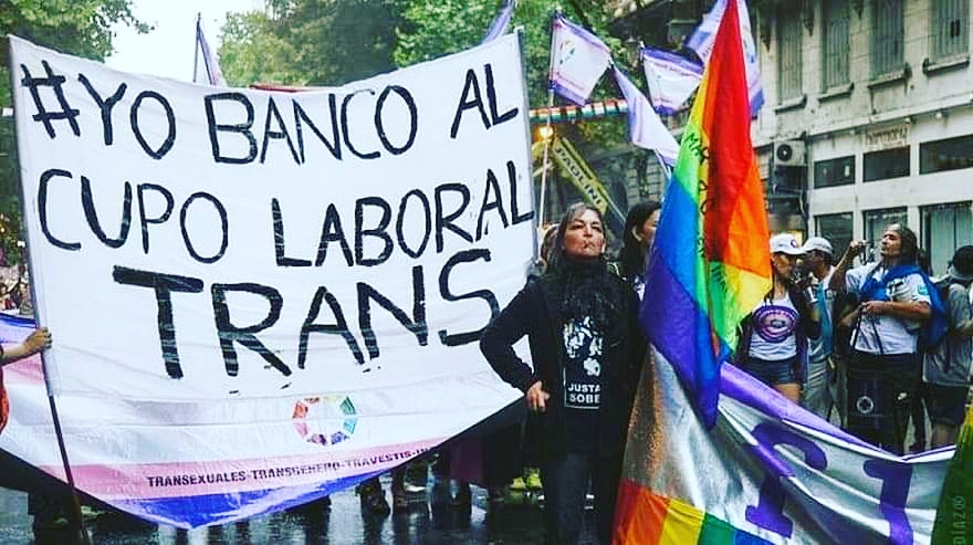jiatesedronar's tweet photo. #Hoy tenemos que celebrar. Hoy volvimos a conquistar más derechos y el mundo es un poco más igualitario. 
#CupoLaboralTravestiTrans https://t.co/zk5Uj3dudO