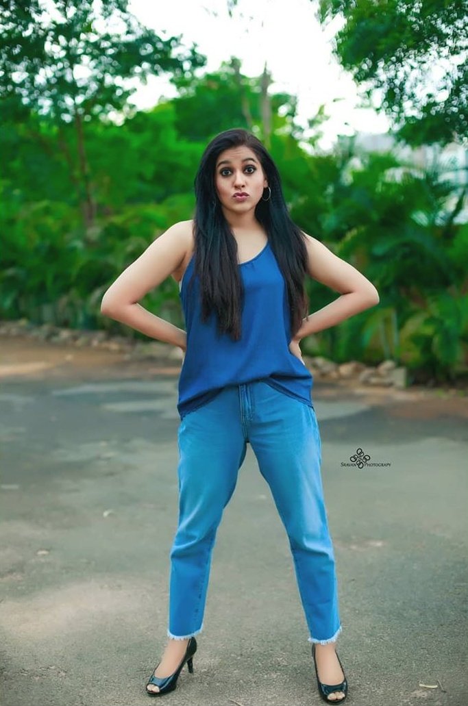 EhFkpnDUYAAGbQ8?format=jpg&name=medium