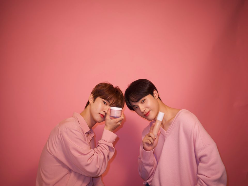 WE_THE_BOYZ's tweet photo. 야심한밤 무심하게 올려보는 큐랑 학년이 
#NewShot https://t.co/HyH2iNhCMc