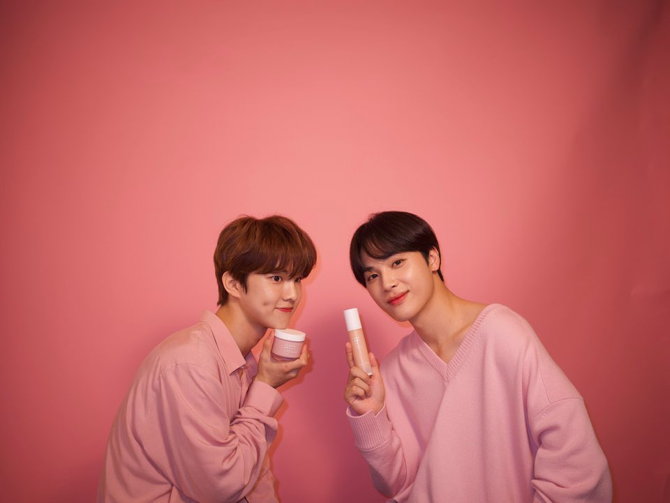 WE_THE_BOYZ's tweet photo. 야심한밤 무심하게 올려보는 큐랑 학년이 
#NewShot https://t.co/HyH2iNhCMc