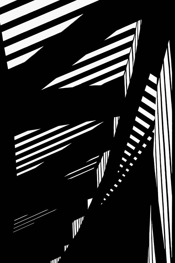 robstract33's tweet photo. #Airport  x 3 ...these airport images are mainly #abstract in #blackandwhite &amp; #colour ...  ... could say #minimalist ... ... I like the #shadow play, #lines &amp; #shapes ...      #photography   @ThePhotoHour https://t.co/snXkRC4SPC