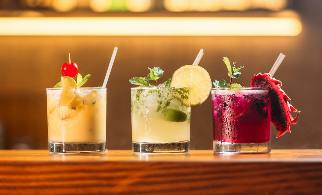 VGalleryVodka's tweet photo. Want to take your cocktails to the next level? If you're already using V Gallery then the next step is to get creative with your garnishes! 😍

#cocktailgarnish #vodka #cocktails https://t.co/kgPsrhCC8k