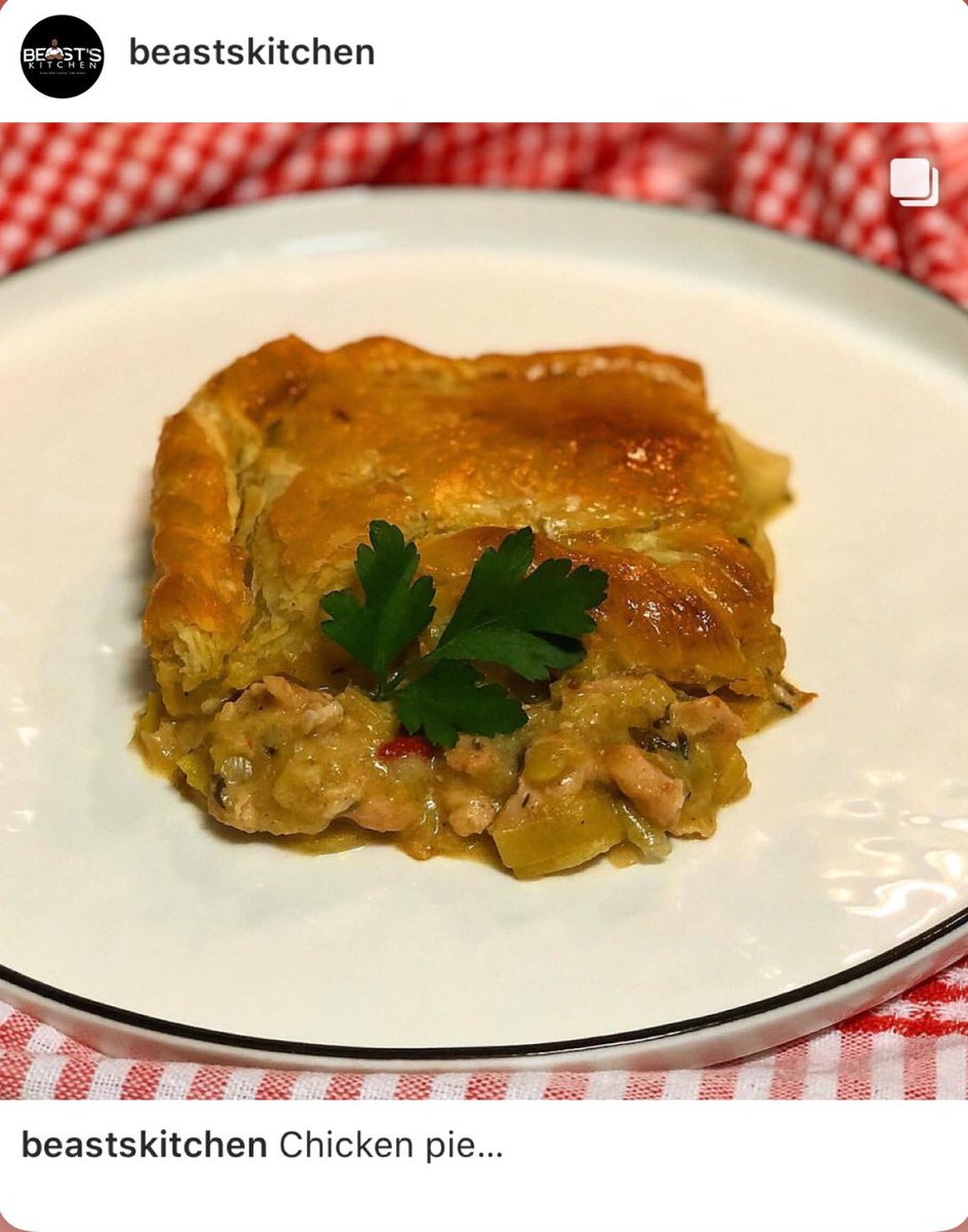 Sibulele_Q's tweet photo. Chicken pie #FromBeastsKitchen https://t.co/ZaDDTJms7a