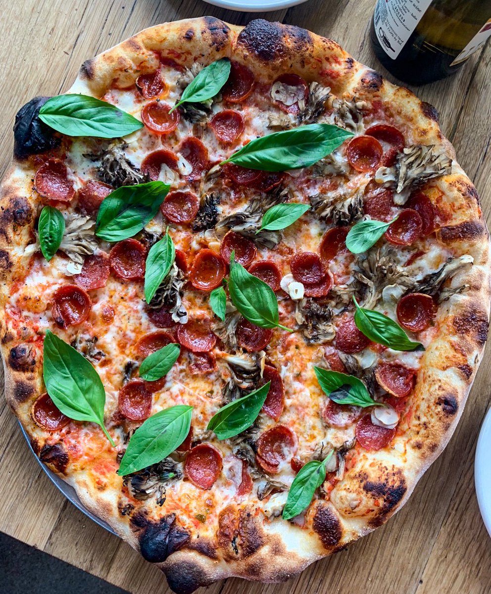CharmCityTable's tweet photo. Some good wood-fired pizzas I’ve had recently:

Char’d City (Hamilton/Harford Rd)
Noona’s (Mt. Vernon)
Verde (Canton) https://t.co/5yDbjNEsvv