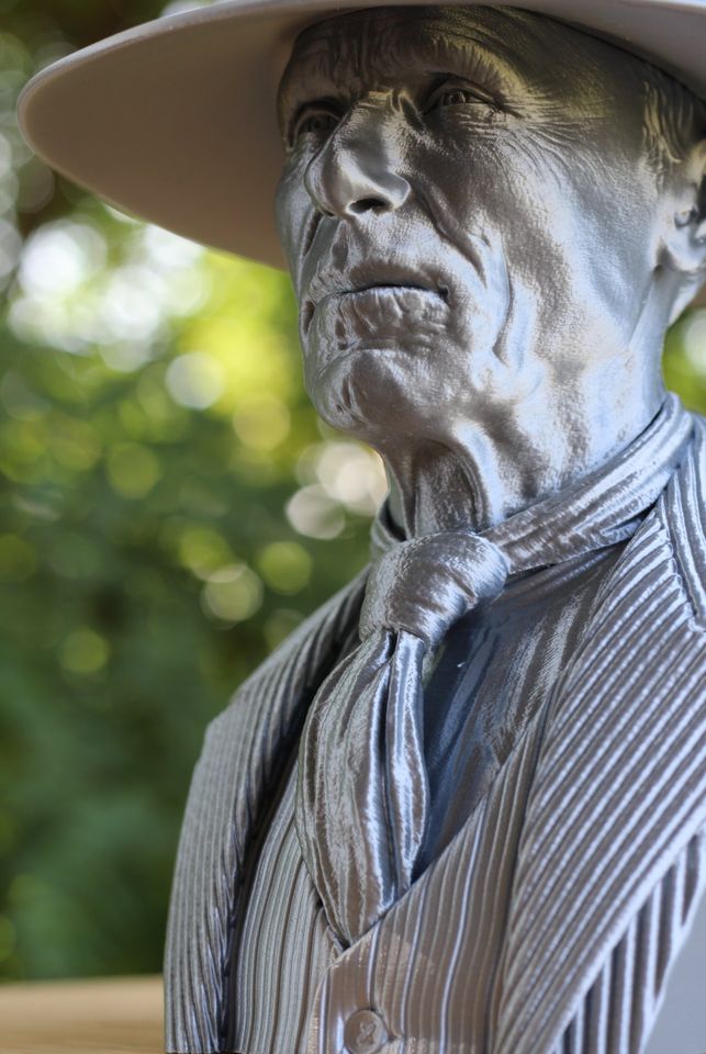 Wow! The Man in Black from Westworld played by Ed Harris. Amazing #3Dprint by <a href="/3DPBeginner/">3DPrintBeginner</a> done in 3 prints and taking over 70 hours to complete!

Printed on the E2 with silk PLA and using ideaMaker slicing software. Thanks for sharing!