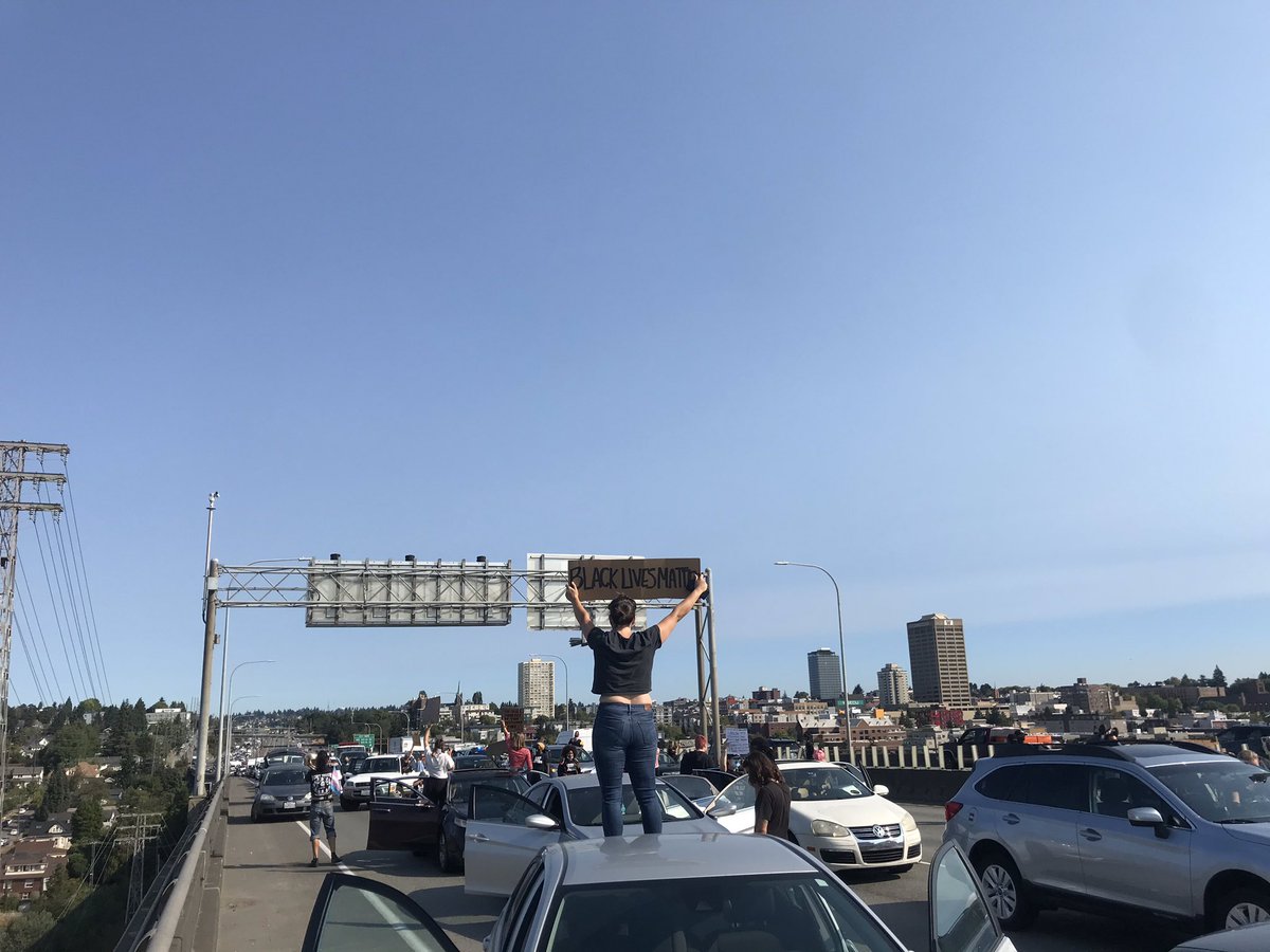 The Seattle morning march just shut down the southbound I-5