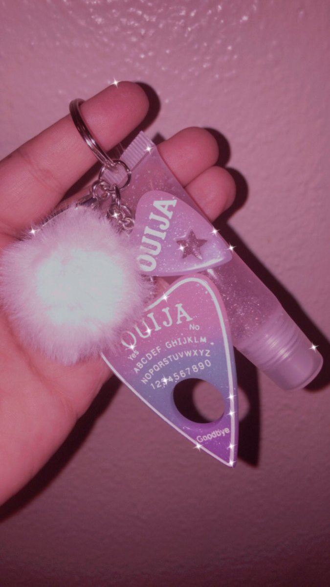 CosmeticsMuy's tweet photo. ✨ NEW Resin keychains with our new beautiful Lip gloss “Goth Princess” ✨ 

💓⚰️ we have more colors to pick from you can find that located on our Instagram page @muy.bonita.cosmetics or feel free to message me if you have any questions ⚰️💓 https://t.co/23HG0f1Etu