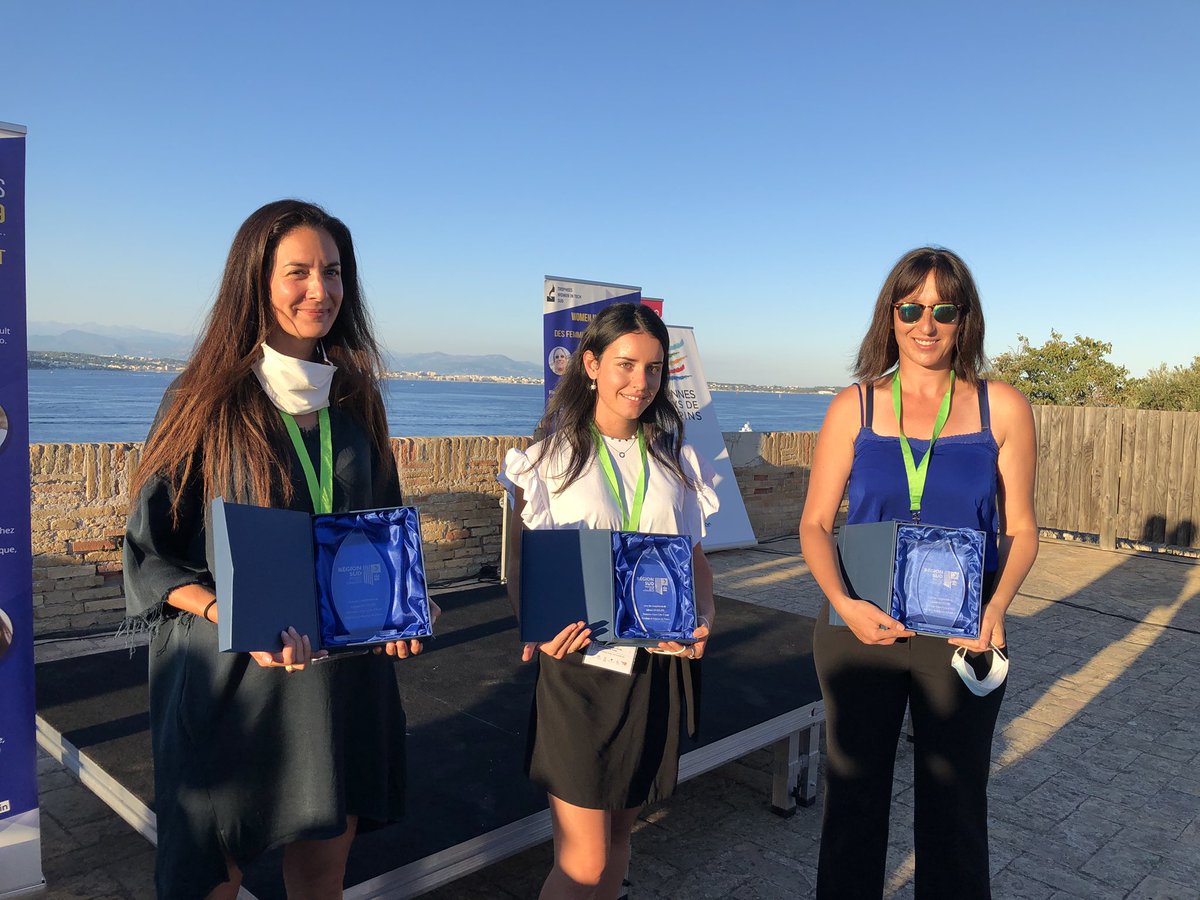 NiceMatinEco's tweet photo. Remise des trophées #WomenInTechSud dans la catégorie Startupeuses. Les 3 lauréates : Elodie Sarfati de #PeopleIn ; Sophie Benyamin de #Bkub et Céline Dartanian des laboratoires #Böö. @WhatHackers @frbruneteaux https://t.co/p0TZWVBBpv