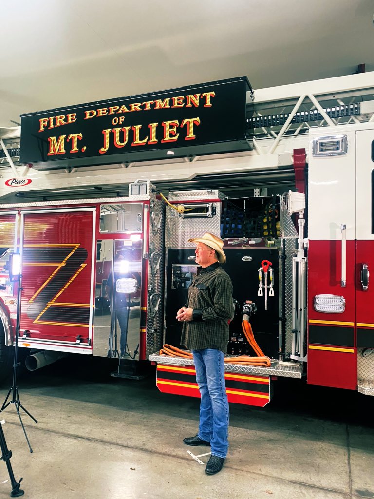 abbeydennis28's tweet photo. Yesterday, Commissioner and State Fire Marshal @HodgenMainda joined country music artist @tracy_lawrence to create #FireSafety PSA’s. Thank you for your partnership, @tracy_lawrence these messages will save Tennessee lives! #SFMO https://t.co/LaXg69bfM5