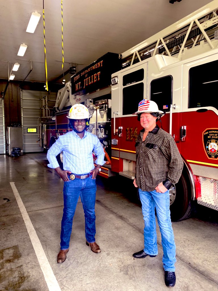 abbeydennis28's tweet photo. Yesterday, Commissioner and State Fire Marshal @HodgenMainda joined country music artist @tracy_lawrence to create #FireSafety PSA’s. Thank you for your partnership, @tracy_lawrence these messages will save Tennessee lives! #SFMO https://t.co/LaXg69bfM5