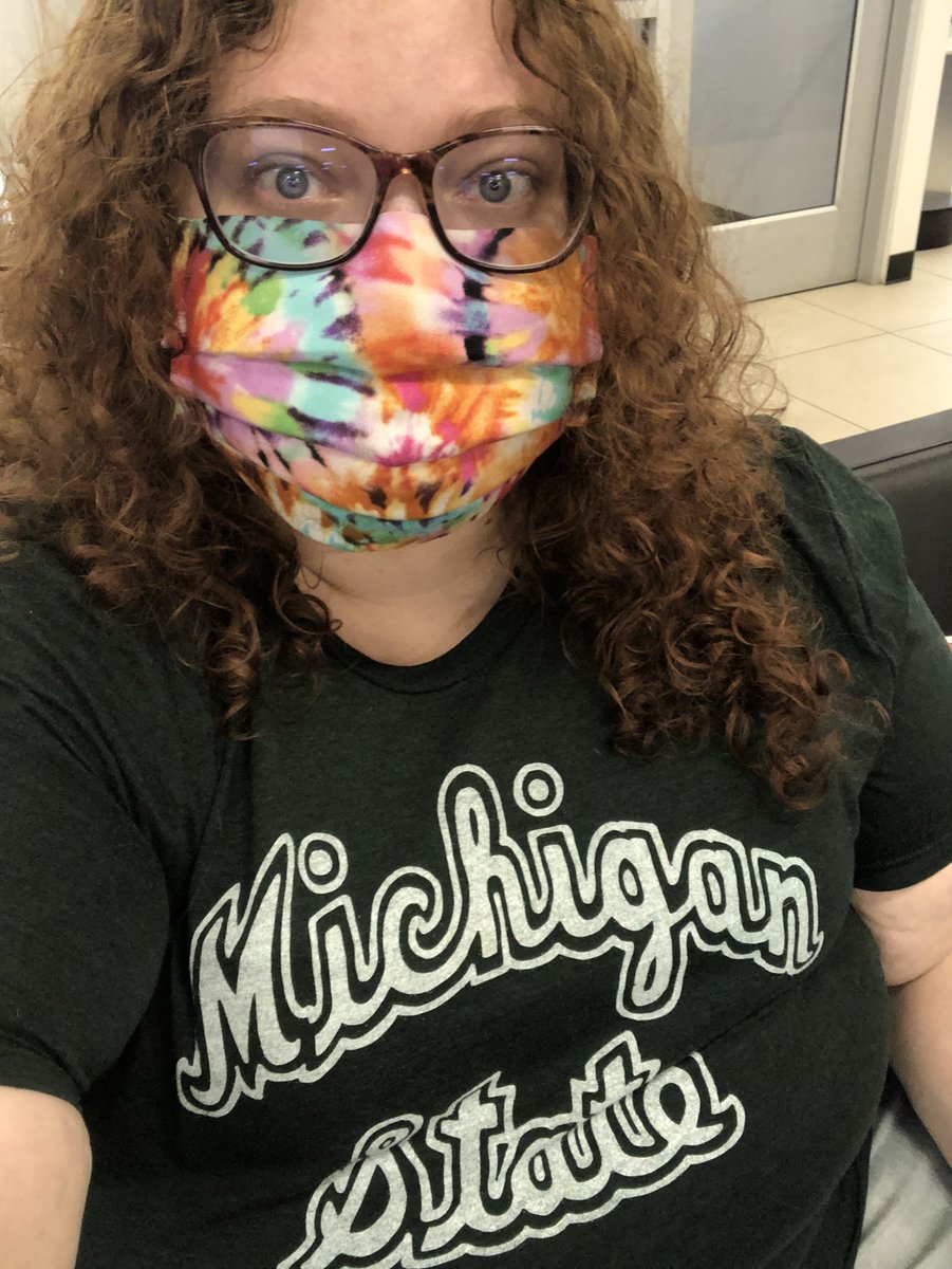 Philly_Spartans's tweet photo. Happy #CollegeColorsDay, Spartans! Your Benevolent Dictator is rocking her #GreenandWhite today; let’s see yours! #MSUAlumni #GoGreenGoWhite #SpartanFamily #AlwaysASpartan #UnitedWeFan #TheOnlyColors https://t.co/9YDxPCBcOy