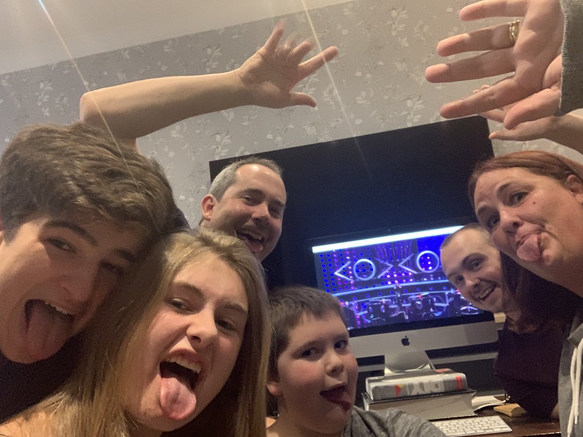 Sarahcodling1's tweet photo. @Andyshowbiz #bgtfinal #crazyfamily #fridayfun #memories https://t.co/5yDOl6ay0e