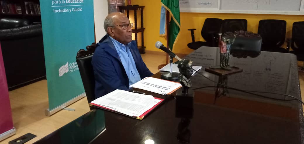 NotiEducate's tweet photo. Min. @psuvaristobulo en @noticierovv: "La salud va a la escuela y el #PAE es como le llega a los muchachos la vacuna, los chequeos, la salud  y la alimentación en la escuela"

@NicolasMaduro @rafaelcalles @MPPEDUCACION #PortuguesaAvanzaYPreviene #EleccionesDemocraciaYPaz https://t.co/04epvhOyWD