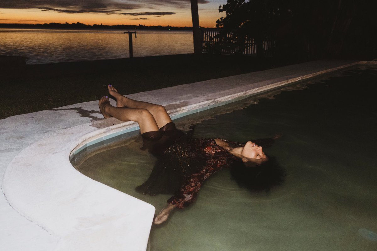 chelbylynnn's tweet photo. My first cover shoot turned out dope with artist @AyillaOfficial and her album “ Witch Tape “ 🔥📸 https://t.co/QuT2HZ6LXI