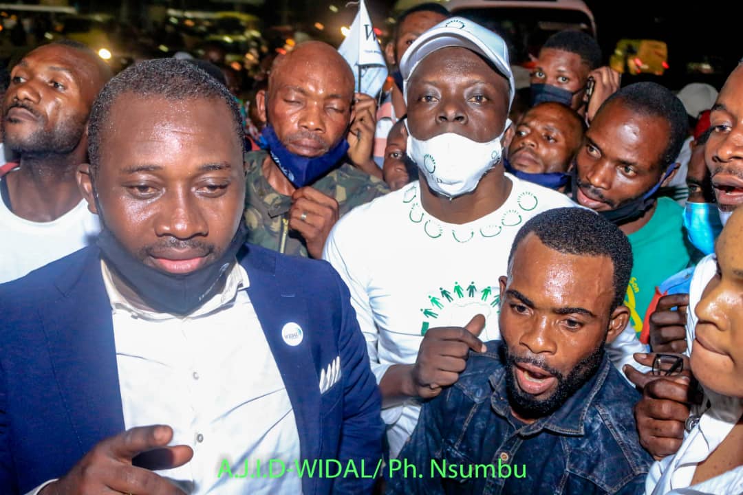 AjidRdc's tweet photo. L’association des jeunes pour les initiatives de développement *AJID* en sigle a accueilli dans la journée d’hier mercredi 03 Août 2020 son visionnaire le sénateur *Guy Loando Mboyo* à l’aéroport de N’djili qui était de retour de son vacance parlementaire à L’équateur. https://t.co/fixSg2pvEi