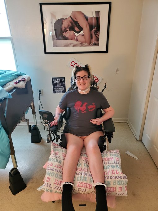 Any #RoosterTeeth fans? The next 10 subscribers to my onlyfans get 40% off! https://t.co/awxnk3EhIE #NoPantsFriday<a href="/tag/roosterteeth"class="tags">#RoosterTeeth</a><a href="/tag/nopantsfriday"class="tags"><span>#nopantsfriday</span></a>