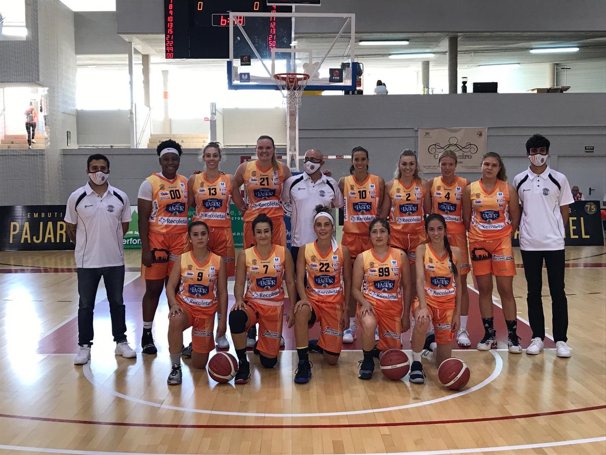 FBCyL's tweet photo. #CopaFEM. El primer encuentro entre @cdzamarat y @CBBembibrePDM comenzará en breves instantes. Recordad que podéis seguirlo en vivo a través de https://t.co/bYCPDXab7e y de https://t.co/xf3NBRoqZd (Baloncesto en vivo). https://t.co/3DU76Wl4CG