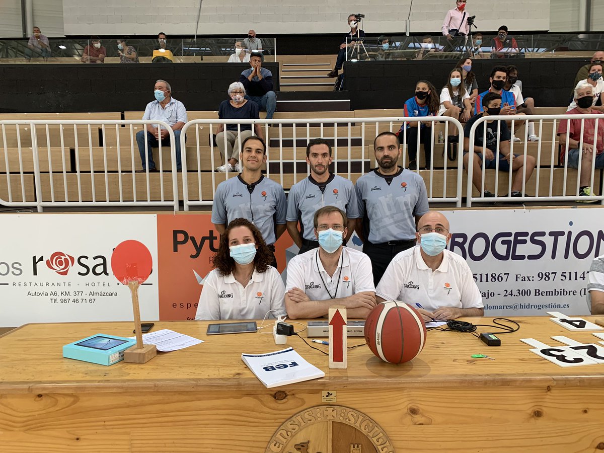 FBCyL's tweet photo. #CopaFEM. El primer encuentro entre @cdzamarat y @CBBembibrePDM comenzará en breves instantes. Recordad que podéis seguirlo en vivo a través de https://t.co/bYCPDXab7e y de https://t.co/xf3NBRoqZd (Baloncesto en vivo). https://t.co/3DU76Wl4CG