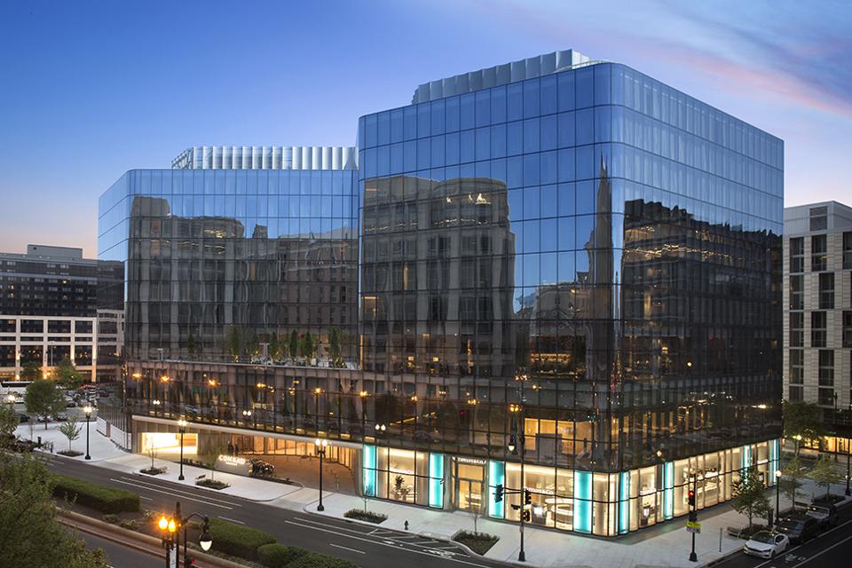 ConradWDC's tweet photo. Every day is rewarding for us, but this still feels pretty good. It’s an honor to be named a #FourStarAward #winner by @ForbesInspector this year! https://t.co/0x8orsPccT https://t.co/nHTSy5O0Xc
