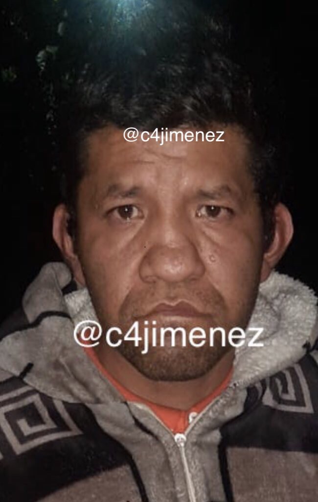 c4jimenez's tweet photo. BUSCAN a VÍCTIMAS Q IDENTIFIQUEN al SUPUESTO VIOLADOR SERIAL
La @FiscaliaCDMX busca q alguna de las 21 víctimas reconozca al hombre detenido anoche por @SSC_CDMX …y lo DENUNCIÉ
Por el modo en que operó, suponen q sí es él

Les cuento con @franciscozea en @NoticiasImagen https://t.co/18UByOOrFE