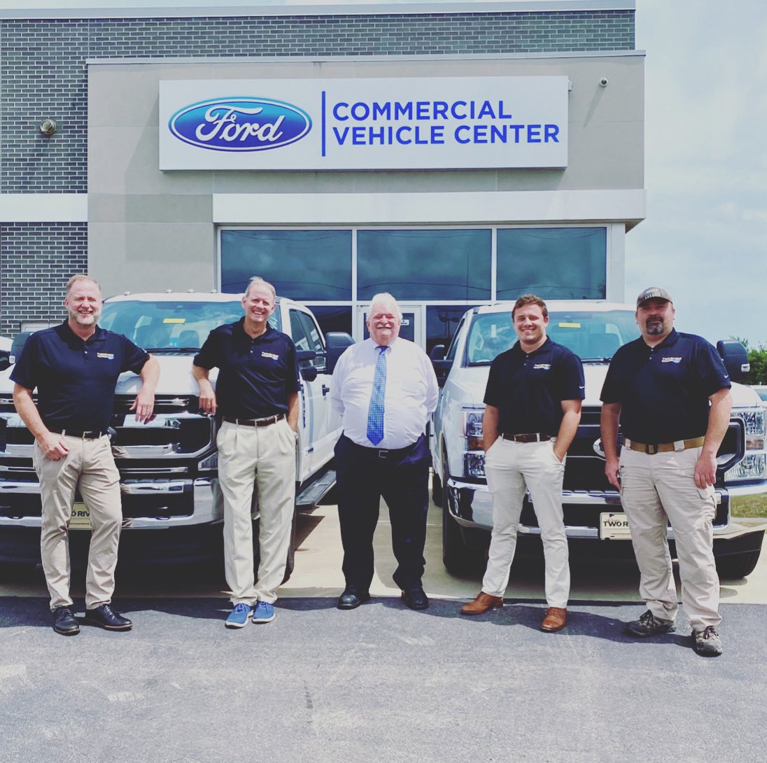 TwoRiversFord's tweet photo. As we celebrate the American worker this weekend, we want to give a shout out to the hardest working Commercial Fleet team in the business. They keep the workers working! Thanks for all you do guys. Two Rivers Ford—powered by Ford, driven by people. #worktrucks #weownwork https://t.co/xFjay25Xj3
