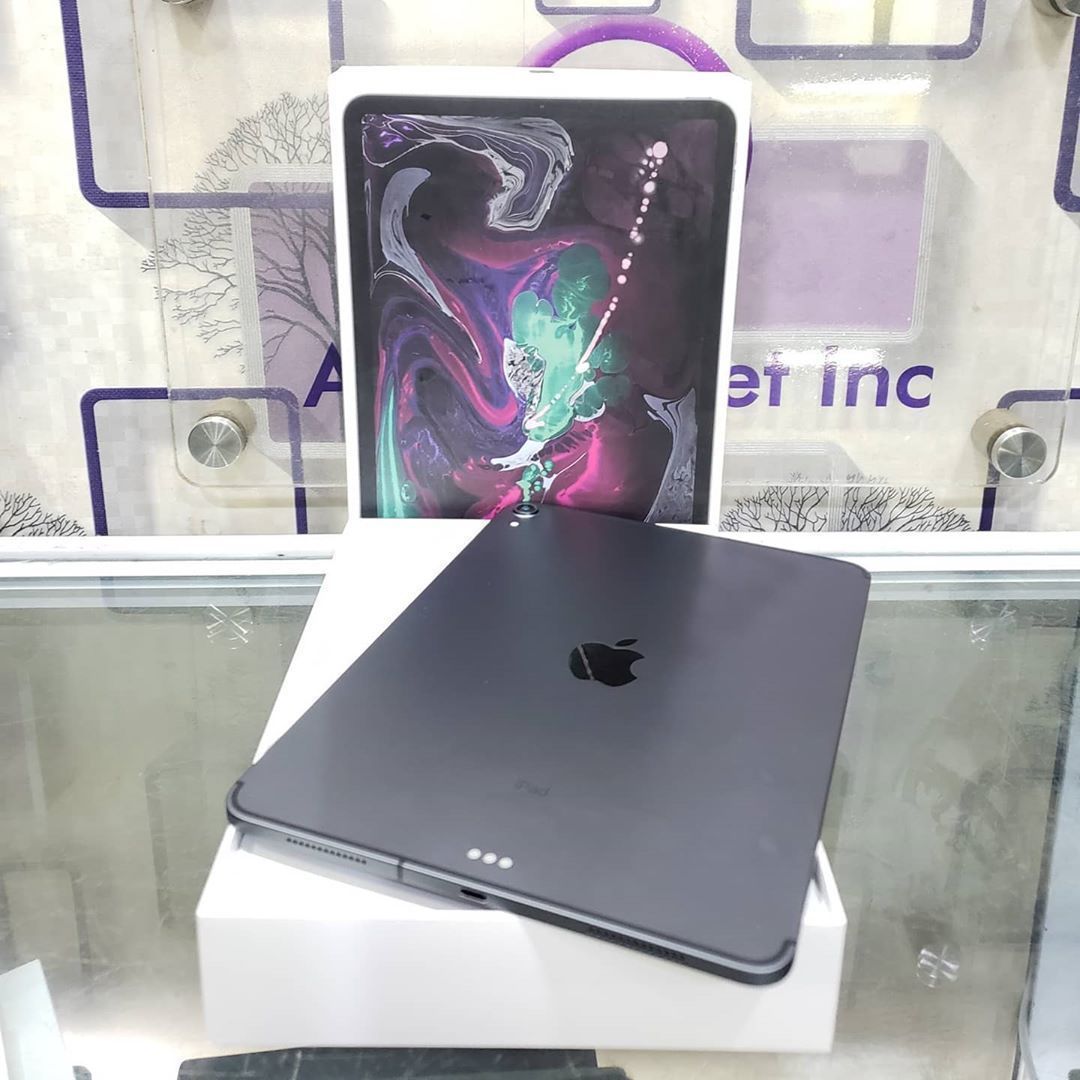 trafficbutter's tweet photo. #CleanLikeNew IPad Pro 11inch 64GB GREY Color with Charger (Wifi Cellular) at 330,000 🛒 #fastestfingers🏃♂️
.
.
Openbox Pencil 2 at N65,000.
See more => https://t.co/9LEwiViTQP
To order, call or whatsapp 08120654721 or DM @gadgetfreakzng https://t.co/oTroPXb3o8