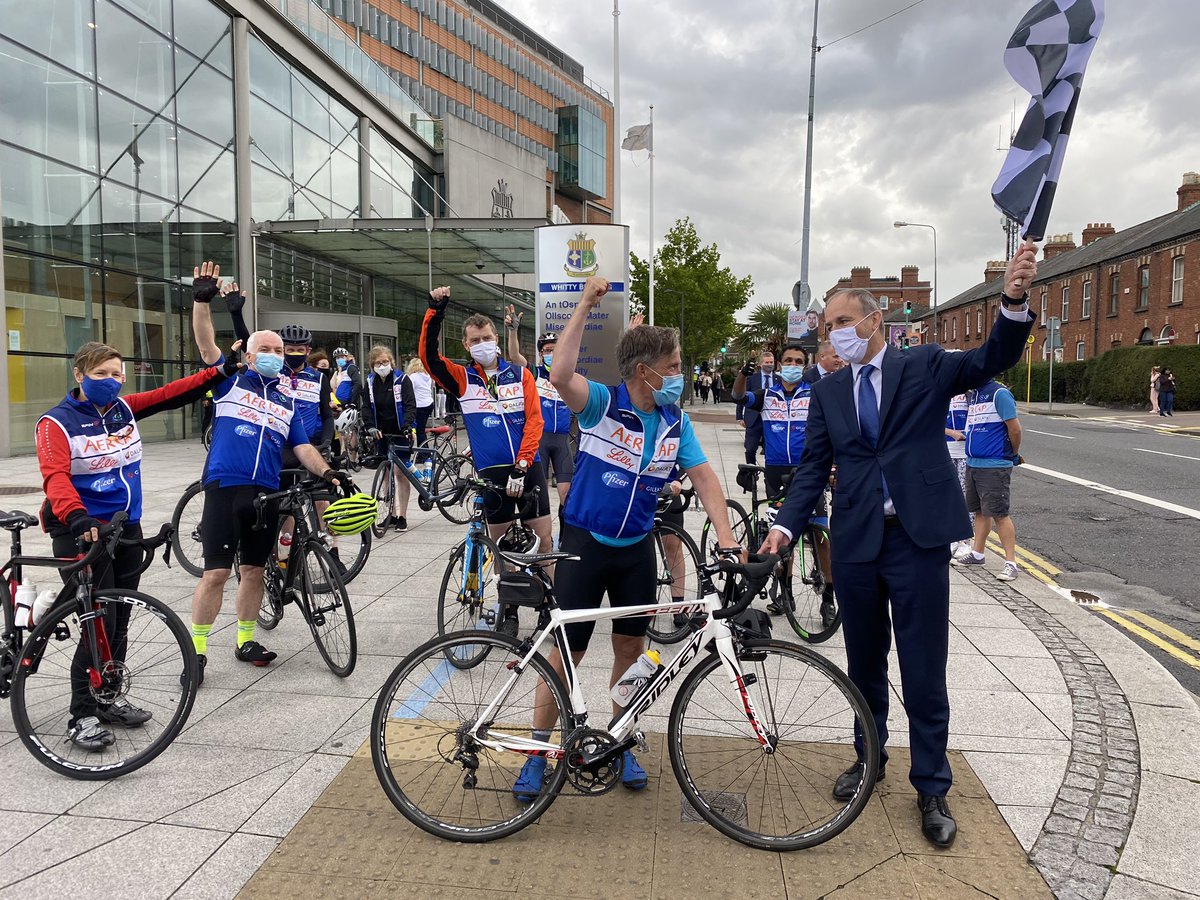 MichealMartinTD's tweet photo. Great to support the #ICU4U healthcare staff who cycled to Dublin to raise funds for @ALONE_IRELAND @Aware @BreakthroCancer @ICUsteps and raise awareness about the impact of #Covid_19 on vulnerable people https://t.co/3jB2u4N312