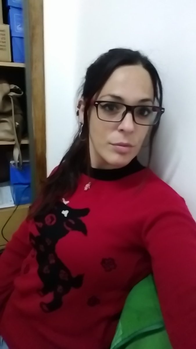 Samira1886's tweet photo. #PeloLacio amo!!! Pero soy como la Cenicienta, solo dura hasta las 12 😭 https://t.co/bvARnWoNNX