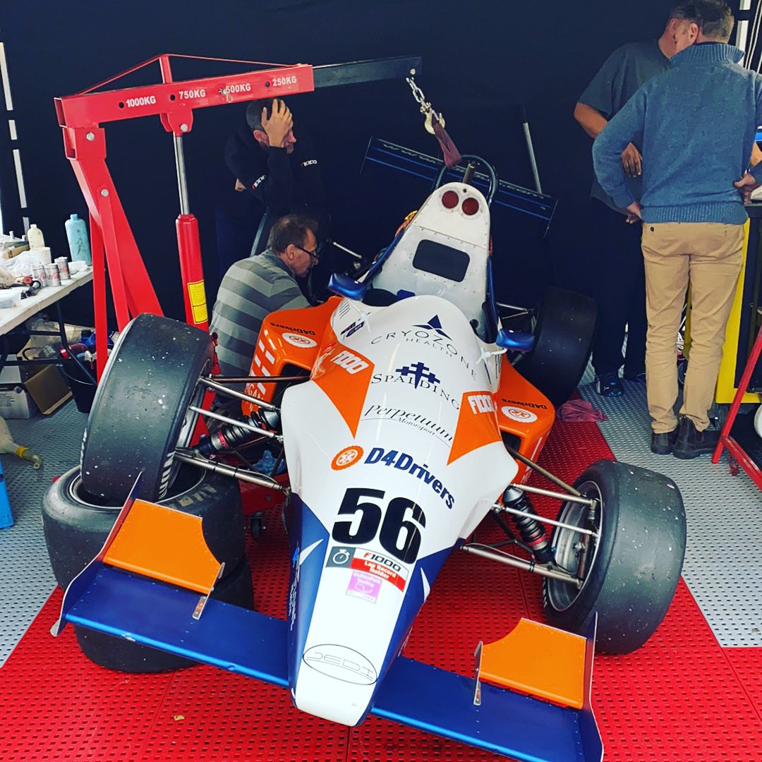Mega effort by the @perpetuum_motorsport team today. Engine in, engine runs and engine goes! Not a straight forward day, started at 8am and didn’t finish till 4.30 just in time for the final practice session of the day.