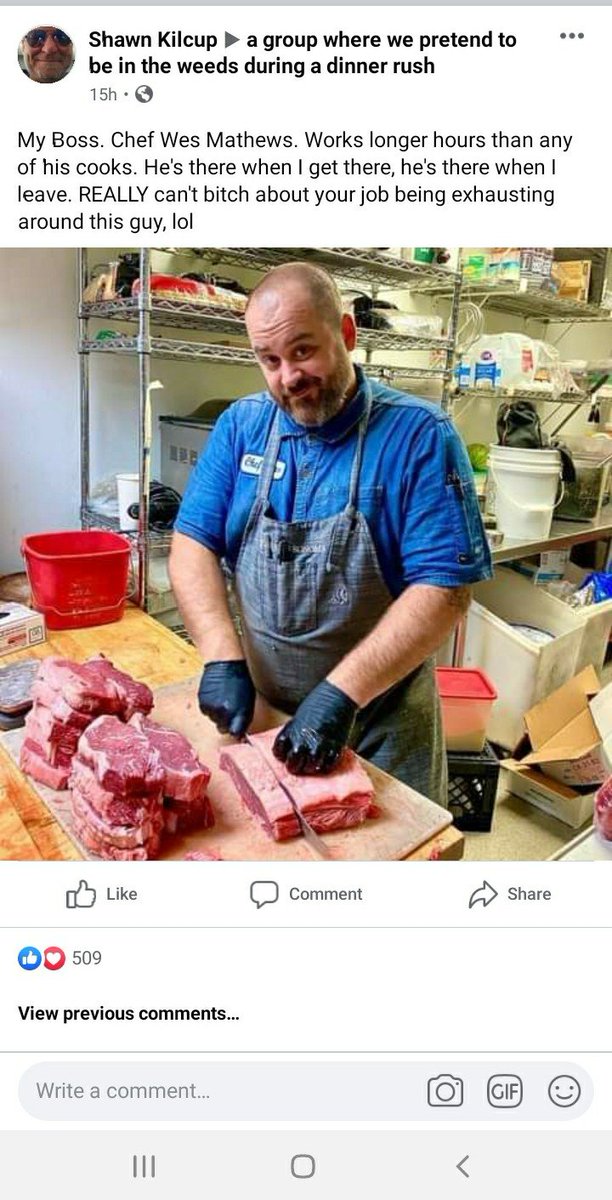 ChrisMardelli's tweet photo. @joerogan @billburr @bertkreischer This guy just wanted to share about his chef on FB but the whole thread just turned into people telling him he looks like @tomsegura and he didn't know who he was until just then 😄 https://t.co/ihAszYnUag