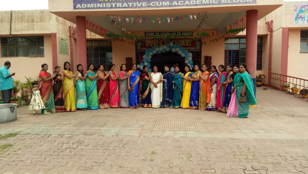 sunitaroul's tweet photo. Happy Teacher's Day 2020# Our Teacher's our heroes. https://t.co/bGcxcjQyRy