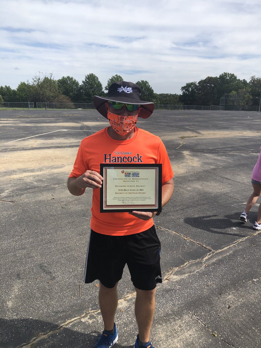 HIntermediate's tweet photo. Super proud of Mr. Gordon and @HIntermediate @PrimaryHSDR3 @elementaryhawks #HawkStrong 6th as a District and #1 as a building. Way to represent the Boro!!! https://t.co/HAqQlA80Si