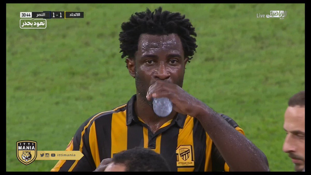 #الاتحاد_النصر

ماشاءالله جبهته اكبر من تاريخ الاهلي