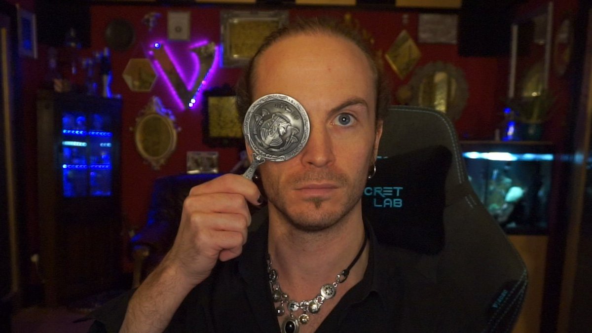 valenvain's tweet photo. IT'SSSS FRIDAYYYYYYYY
Ooo Its time to sit back, relax, have a cheeky beverage (hot, cold or alcoholic)
Live in 10 mins https://t.co/oJp39Lv9ii
#Twitchtv #justchatting #maninmakeup #feelinggood https://t.co/MoyRkcs4WA