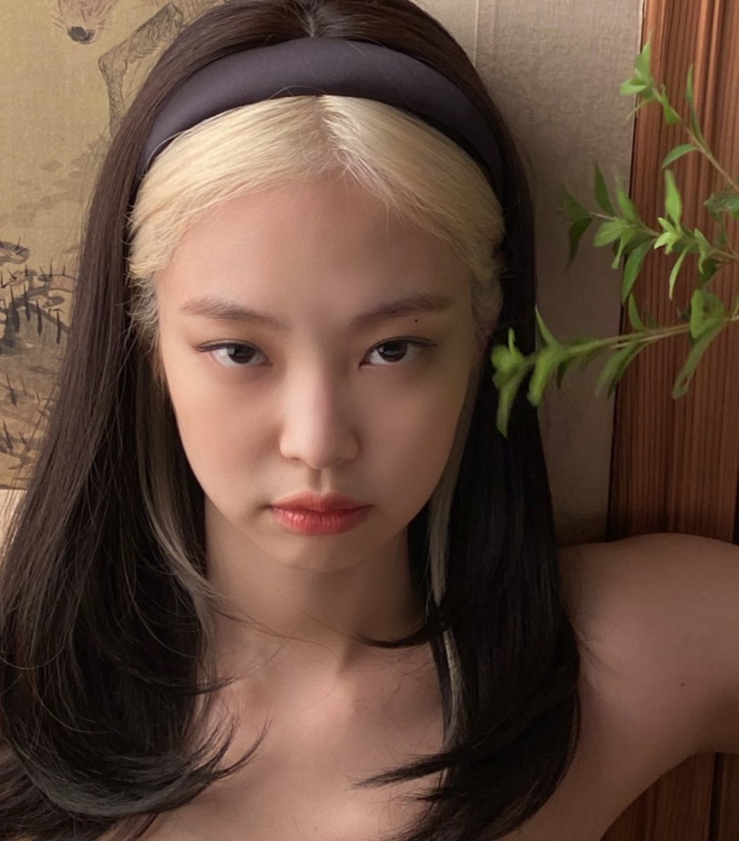 jennie tweet media