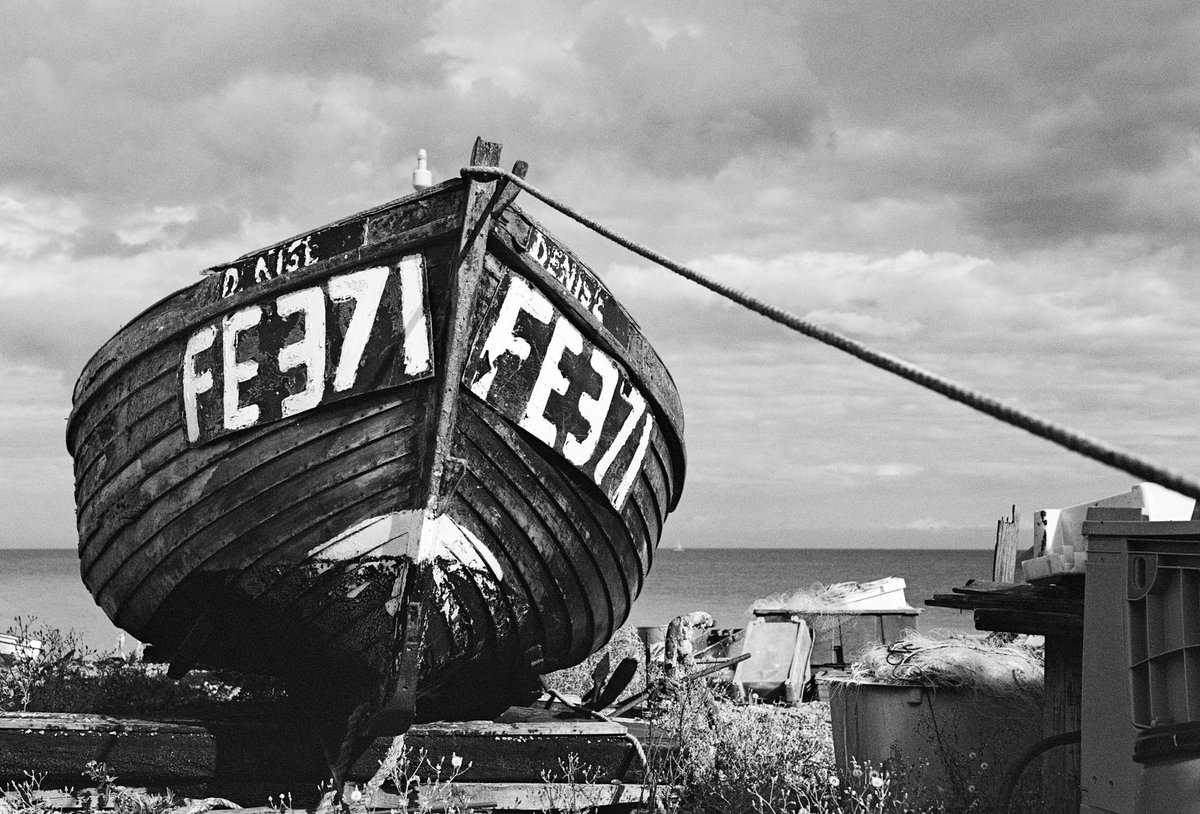 Flashofdark's tweet image. Denise, FE371 shot on a Nikon F100 #nikonf100 #dealkent #filmphotography