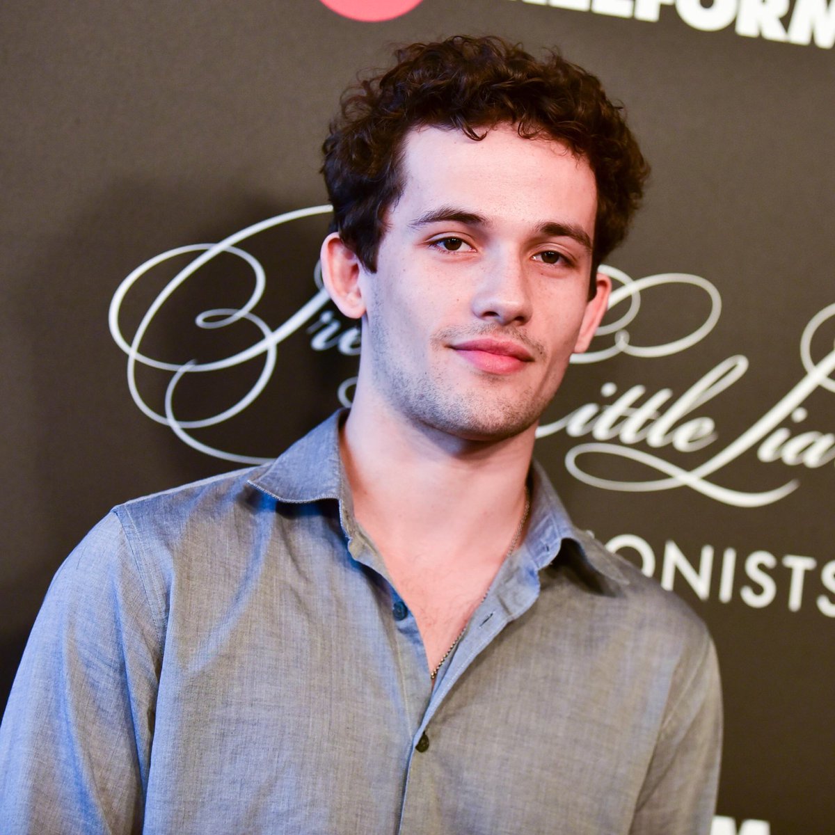 TheFilmUpdates's tweet photo. HBO Max’s ‘Gossip Girl’ reboot, which stars Jordan Alexander, Eli Brown, Adam Chanler-Berat, Thomas Doherty, Jonathan Fernandez, Tavi Gevinson, Jason Gotay, Emily Alyn Lind, Zión Moreno and Kristen Bell as the narrator, will start filming in October. https://t.co/VzW3OcWZRa