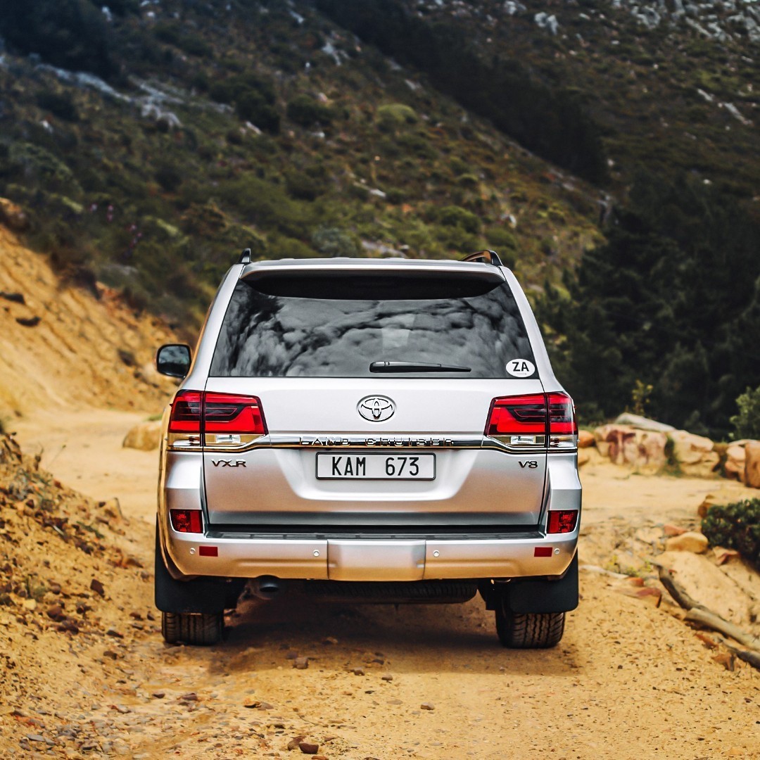 ToyotaLATAM's tweet photo. Conduciendo hacia lo desconocido. #LandCruiser https://t.co/qzl764ANnC