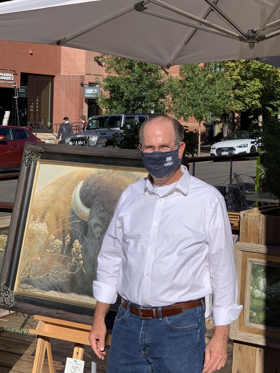 notarycls's tweet photo. Rod representing UNC at his art show in Aspen #UNCbears #rmsalt https://t.co/ahOd6xFe3f