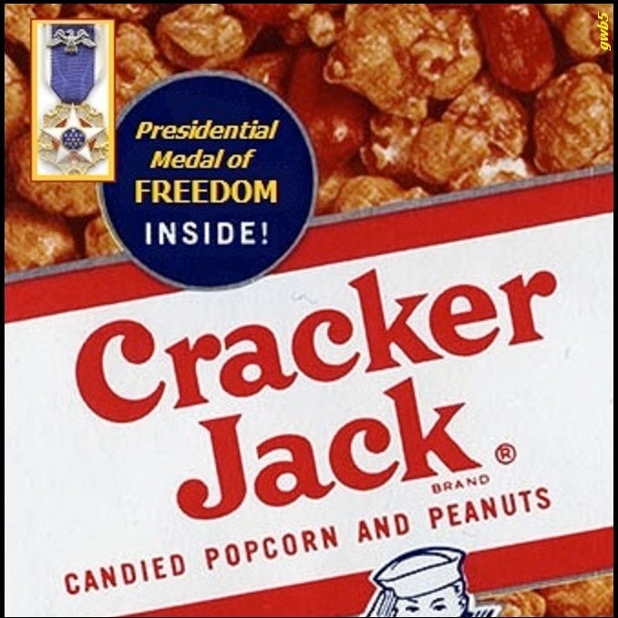 gbrevoort's tweet photo. @atrupar Prize Inside!
#MedalOfFreedom #TrumpHatesOurMilitary #CrackersFactory #PrizeInside #gwb5 https://t.co/kptvWNl4IR