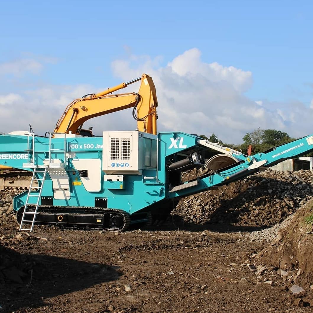 MachineryMP's tweet photo. The Screencore XL is a Dual-power 700 x 500 (28" x 20") jaw crusher designed with a compact footprint.
___
#heavyduty #heavy #heavymachinery #freeloaders #cat #catengine #power #stacker #feedhopper #screencore #enginius #jcb #bulldozer #excavator #dozer #caterpillar https://t.co/fzHiSId3V4
