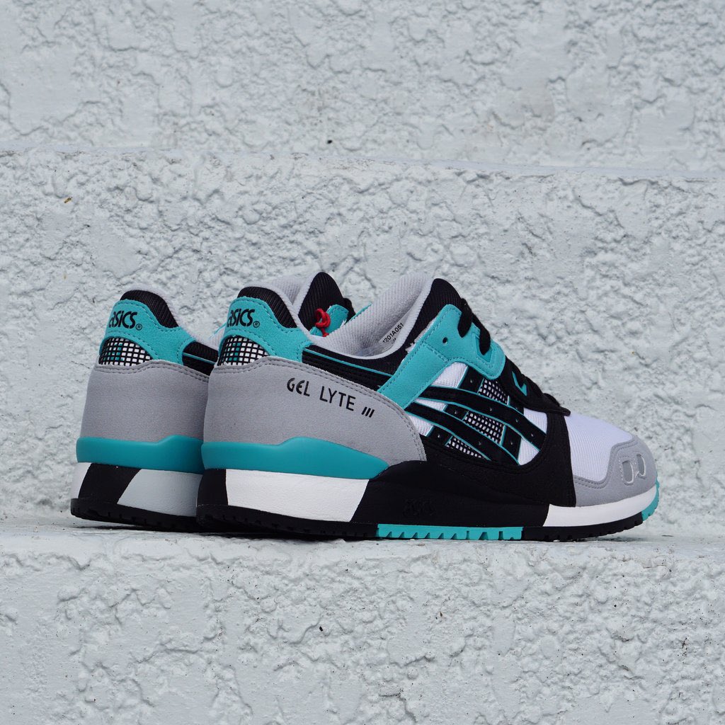 asics gel lyte iii techno cyan