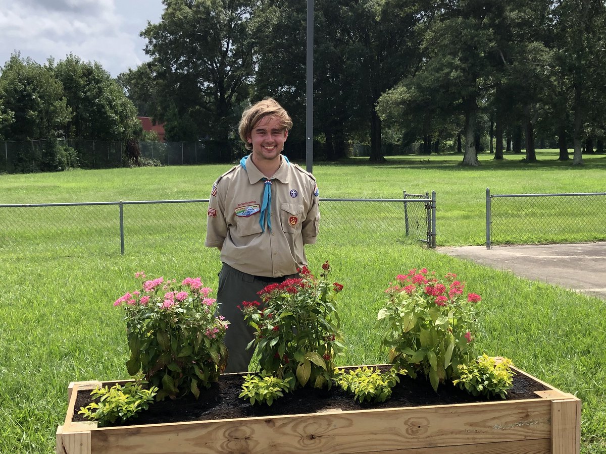 Congratulations to Tripp Phelps Grassfield High School Senior for completing his Eagle Scout award at Portlock Primary. He worked with his Troop 6 to build two raised flower beds for our kindergarten students and raised donations to maintain the garden throughout the year. 💙💛