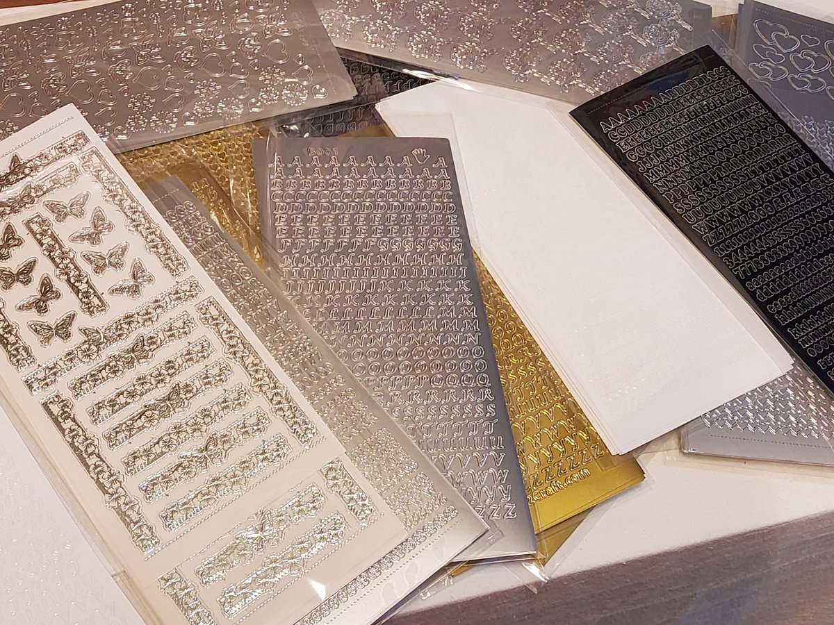 www_hwayang's tweet image. RT 이벤트
rt 해주신 두 분 추첨하여 폴꾸에 유용한 스티커 3장 (디자인 랜덤) 보내드려요🍀 
후기 사진 보내주실 수 있는 분만 참여해주세요🖤  

건대 입구 소품샵 어떻게든되겠지www