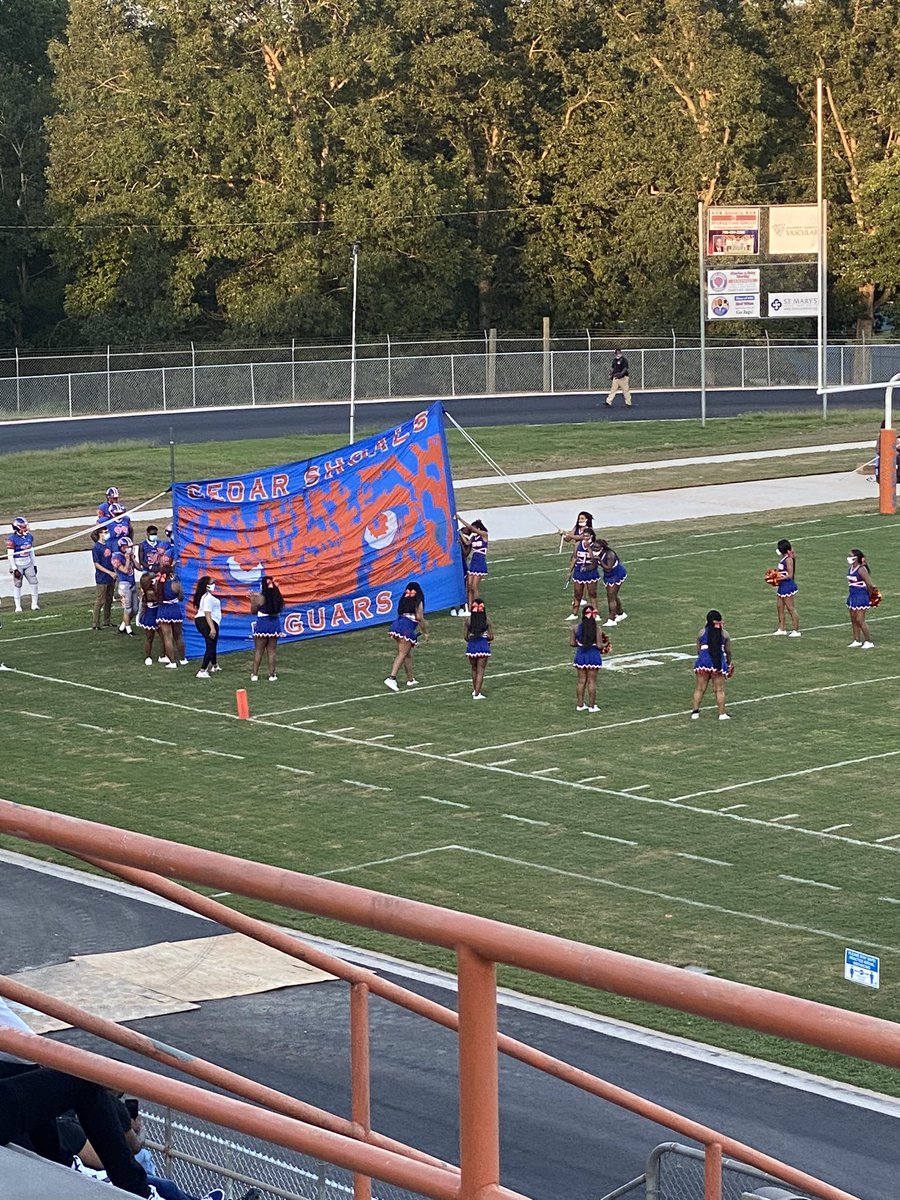 BFGaskins's tweet photo. Classic City Championship:  Cedar Shoals HS vs. Clarke Central HS  @ClarkeCoSchools #fridaynightlights https://t.co/E6s96ggOTh
