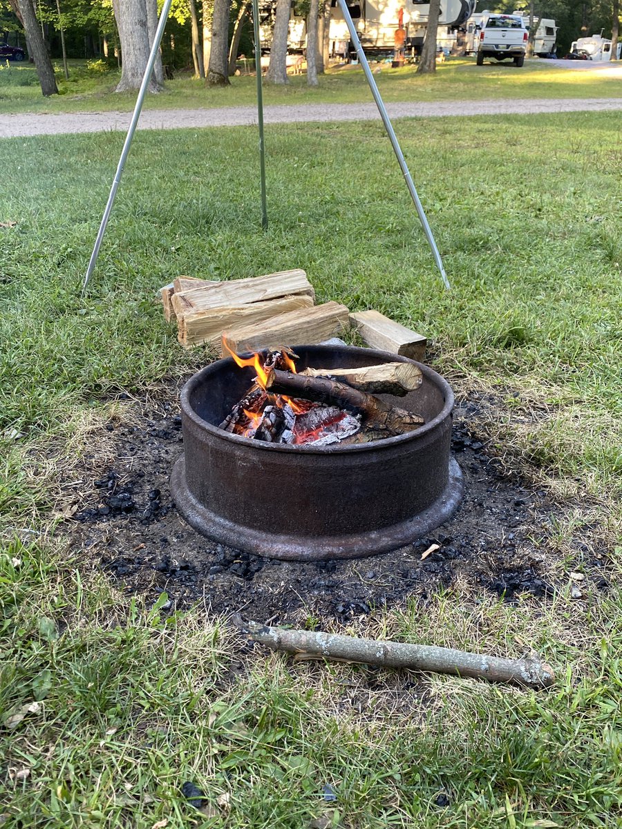 dfnadventures's tweet photo. Enjoying labor day weekend, relaxing by the fire and just taking it all in 
#CAMPFIRE #relaxing #LaborDayWeekend #dfnadventures https://t.co/olmS5RcstY