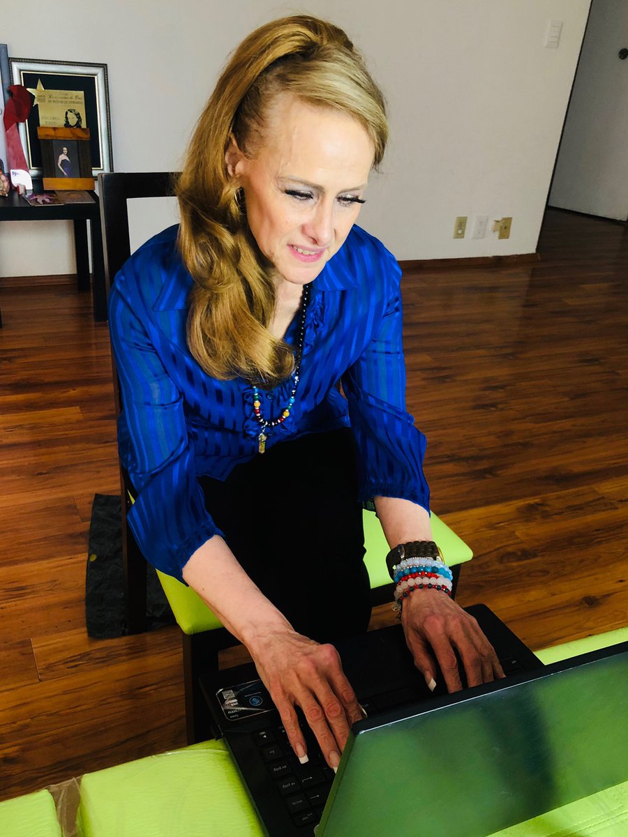 Estoy lista para el chat a las 6:45hrs en YouTube youtu.be/7BbrUpoesEQ