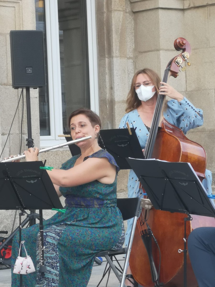 vicedepulugo's tweet photo. No concerto de @lucusensemble na Praza de San Marcos. Que alegría ver as rúas cheas de #cultura https://t.co/53jBRehcYC